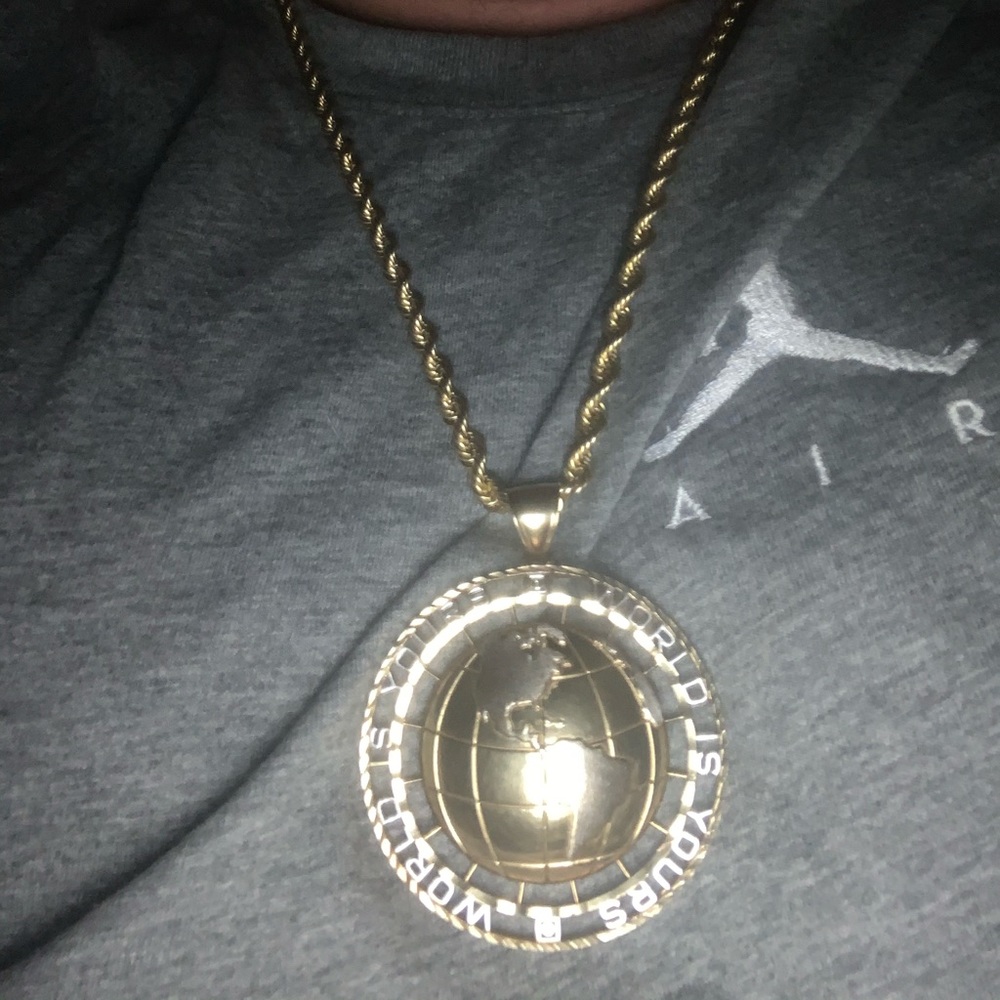 GOLD ROPE AND SOLID GOLD SCARFACE GOLD MEDALLION